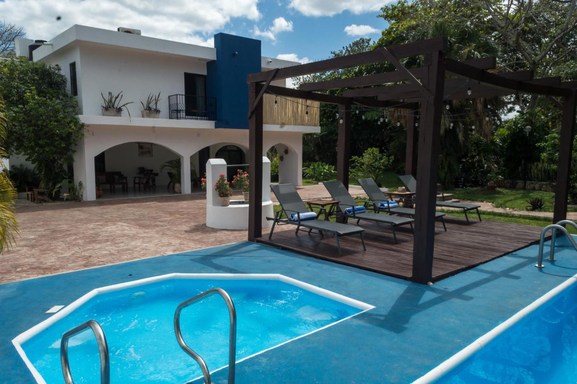 Hotel Boutique Casa Xaan Valladolid  Bagian luar foto