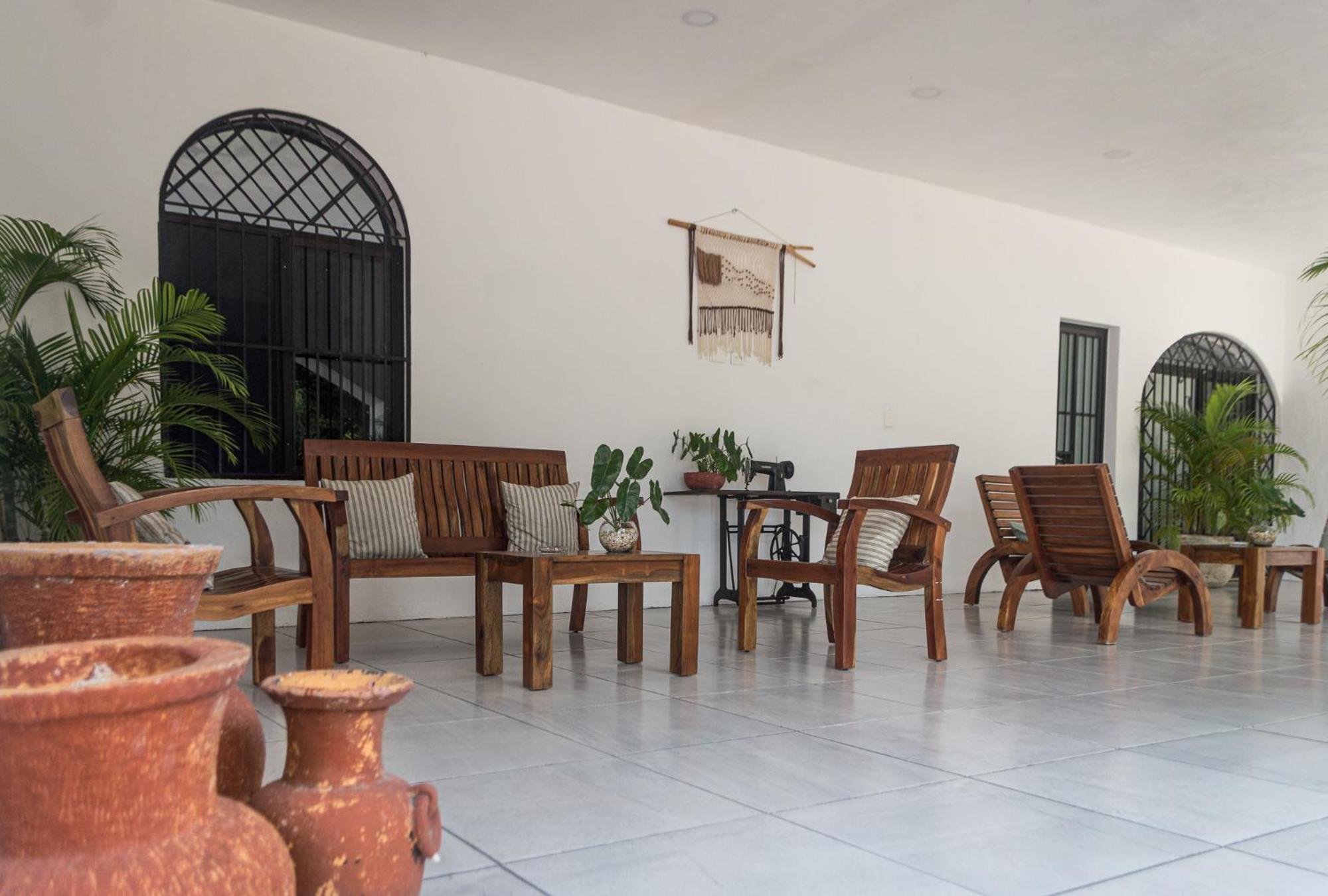 Hotel Boutique Casa Xaan Valladolid  Bagian luar foto