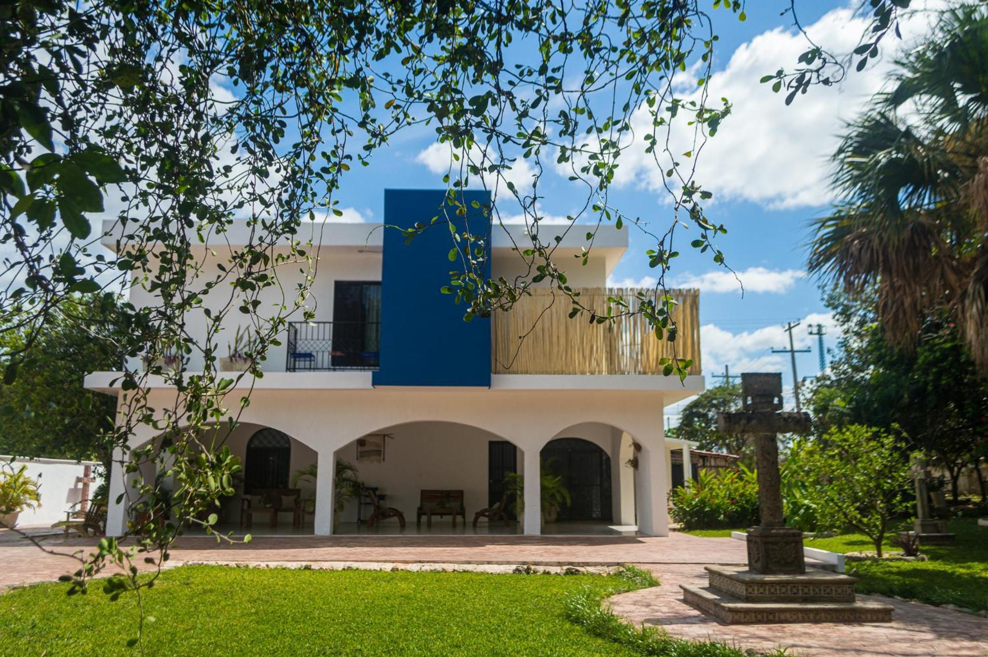 Hotel Boutique Casa Xaan Valladolid  Bagian luar foto